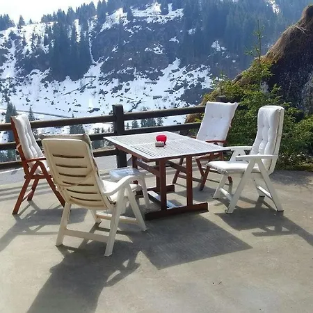 Apartament Tetras 8 *